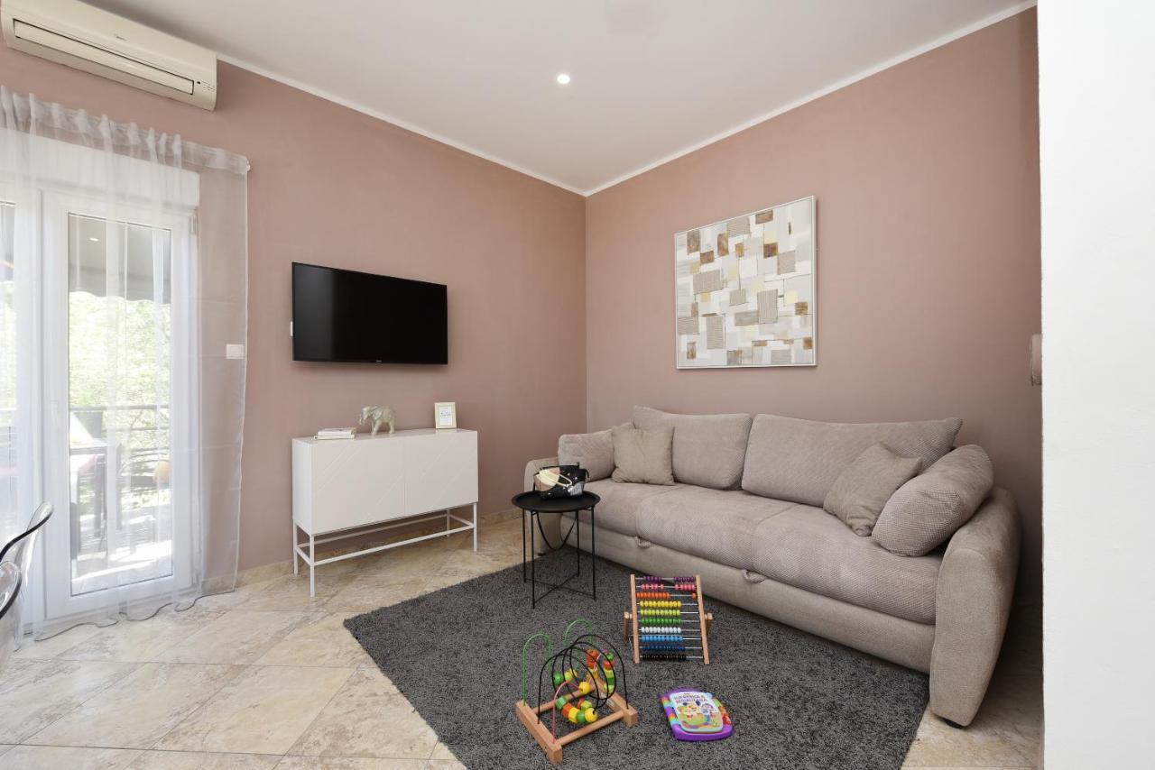 Malako Family Apartments Seline Exteriér fotografie